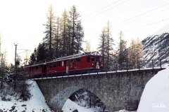 ABe 4/4 52 / Standort: Bei Pontresina / Datum: 09.02.2002 / Zugnummer Reg 415